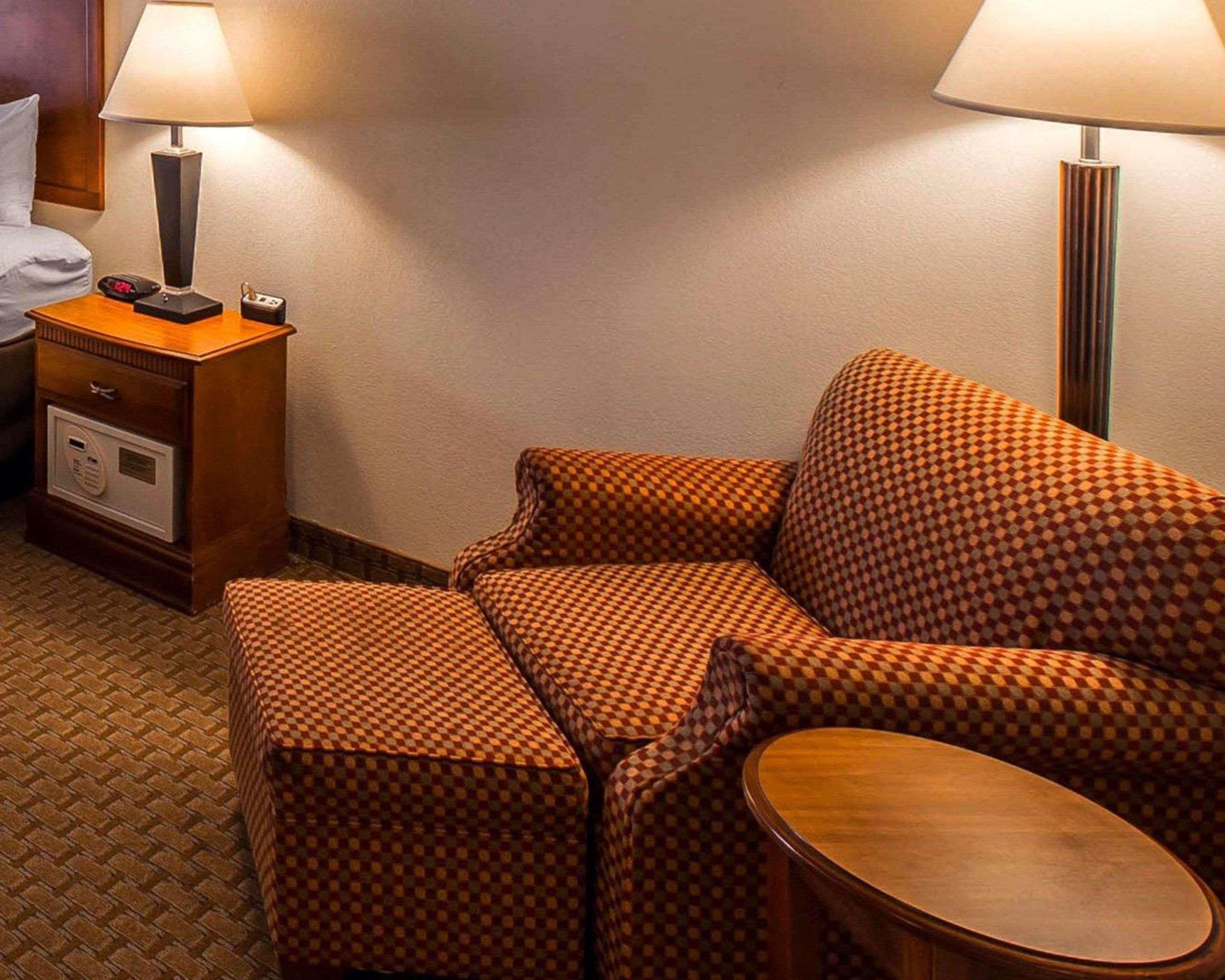 Comfort Inn & Suites Rogersville Buitenkant foto
