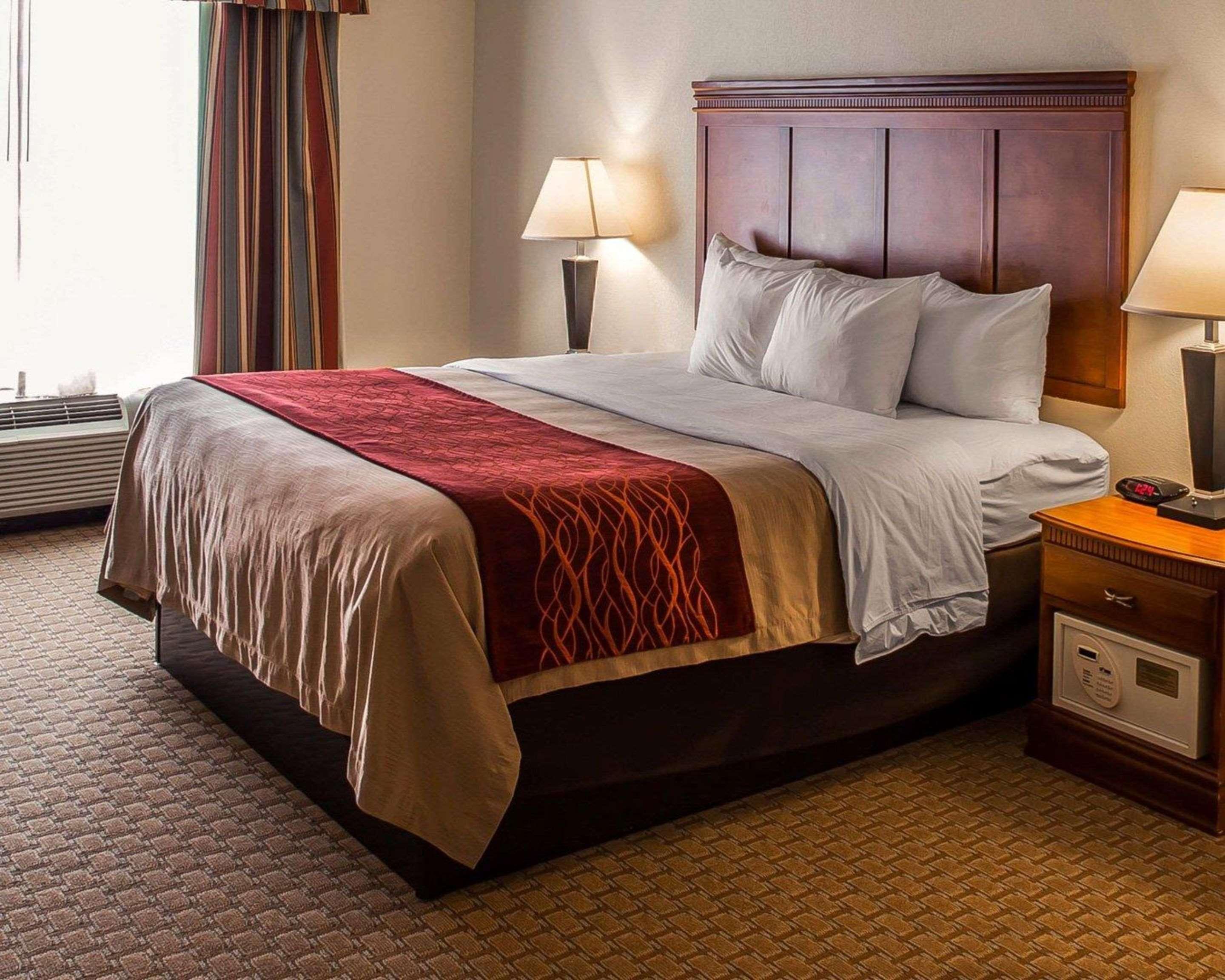Comfort Inn & Suites Rogersville Buitenkant foto